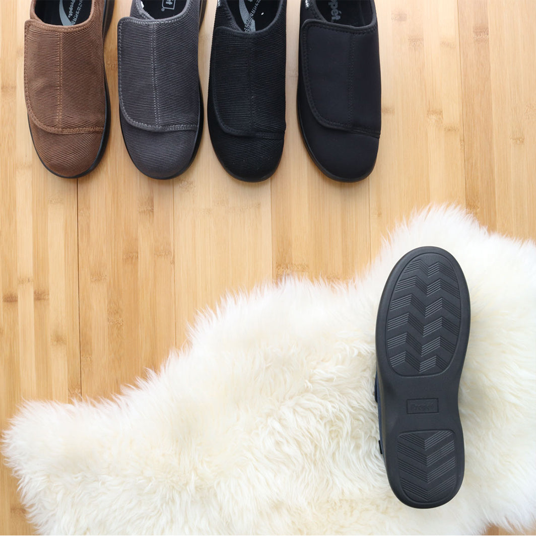 Propet Footwear Cush N Foot Men's Recovery Slipper Diabetic and Orthotic Friendly