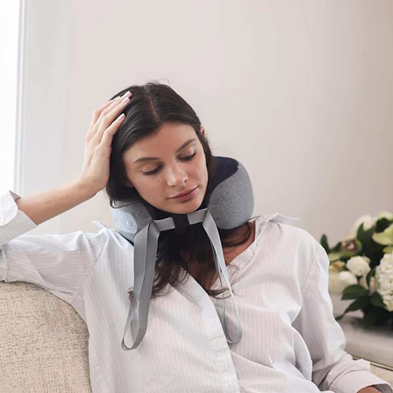 Miko Snug Neck Massage Pillow with Memory Foam & Heat