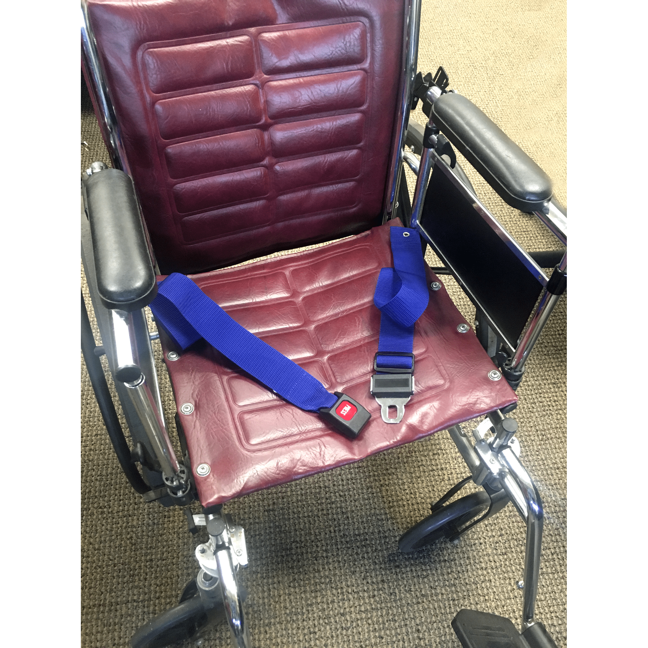 Resident-Release Econo Seat Belt shophomemed