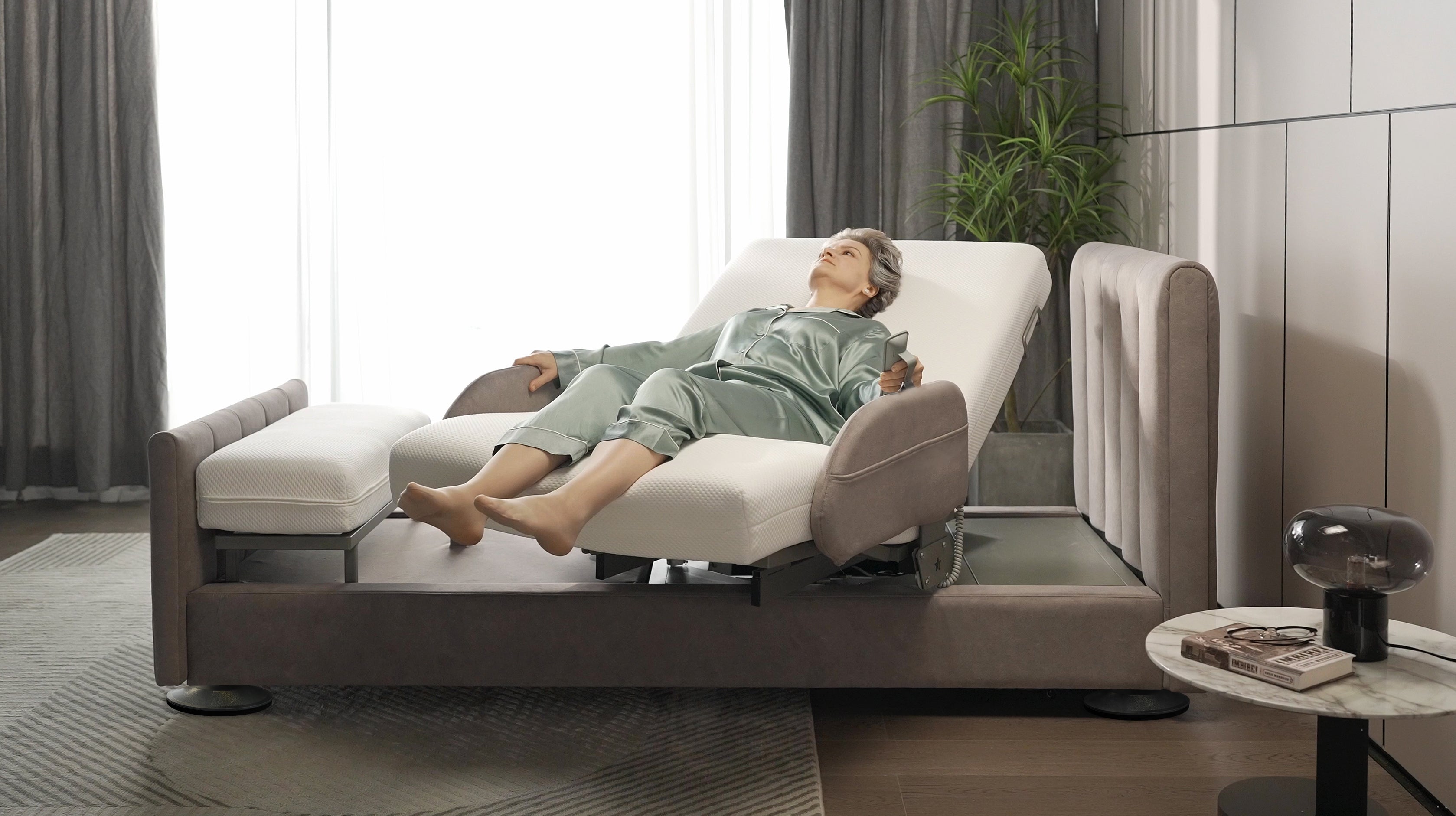 Arlo Rotating Bed with 90° Swivel Exit and Adjustable Head & Foot