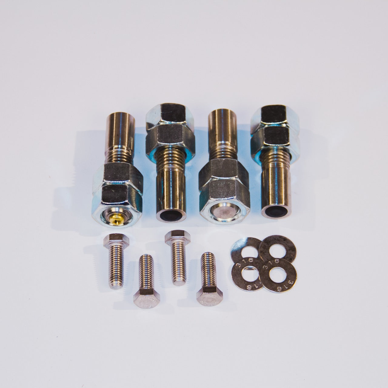 Insertos y pernos de anclaje para elevadores de piscina Aqua Creek Ranger y Admiral - 1" de diámetro exterior x 4"