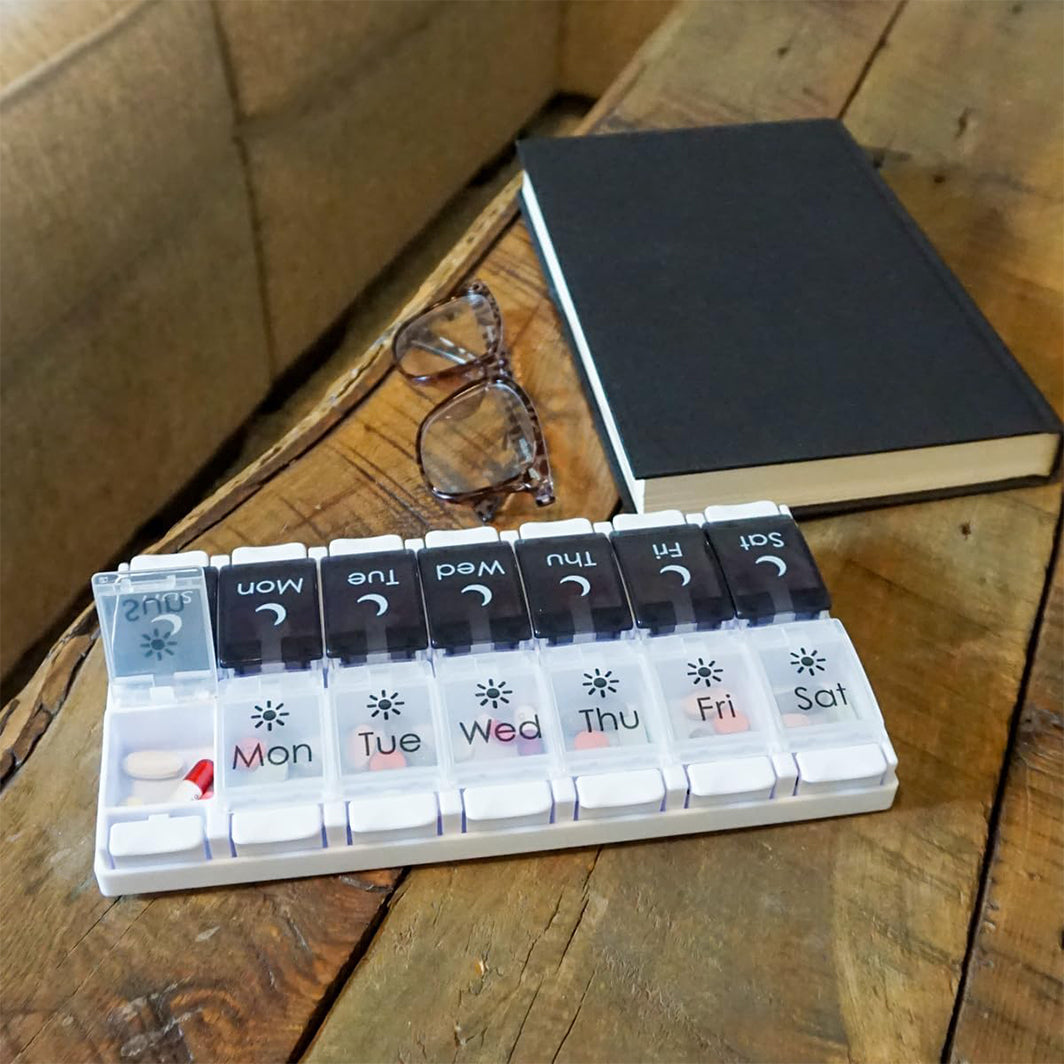 Pastillero con botón pulsador Ezy Dose AM/PM para 7 días 