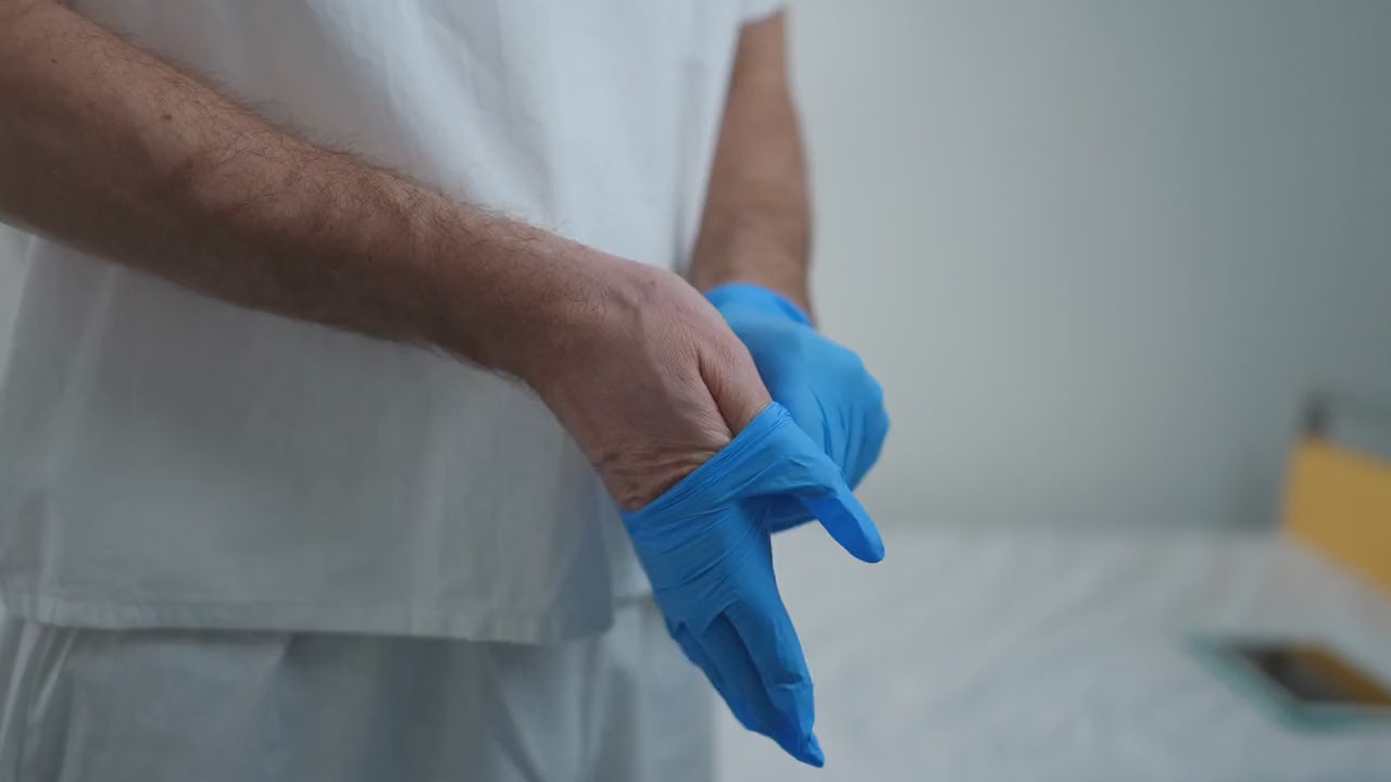 Cargar vídeo: Guantes de nitrilo negros para exámenes médicos FifthPulse - 10 cajas de 100 unidades