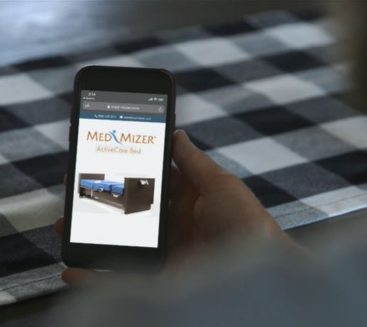 Cargar vídeo: Cama de hospital giratoria de altura ajustable Med-Mizer ActiveCare Deluxe SafeTurn